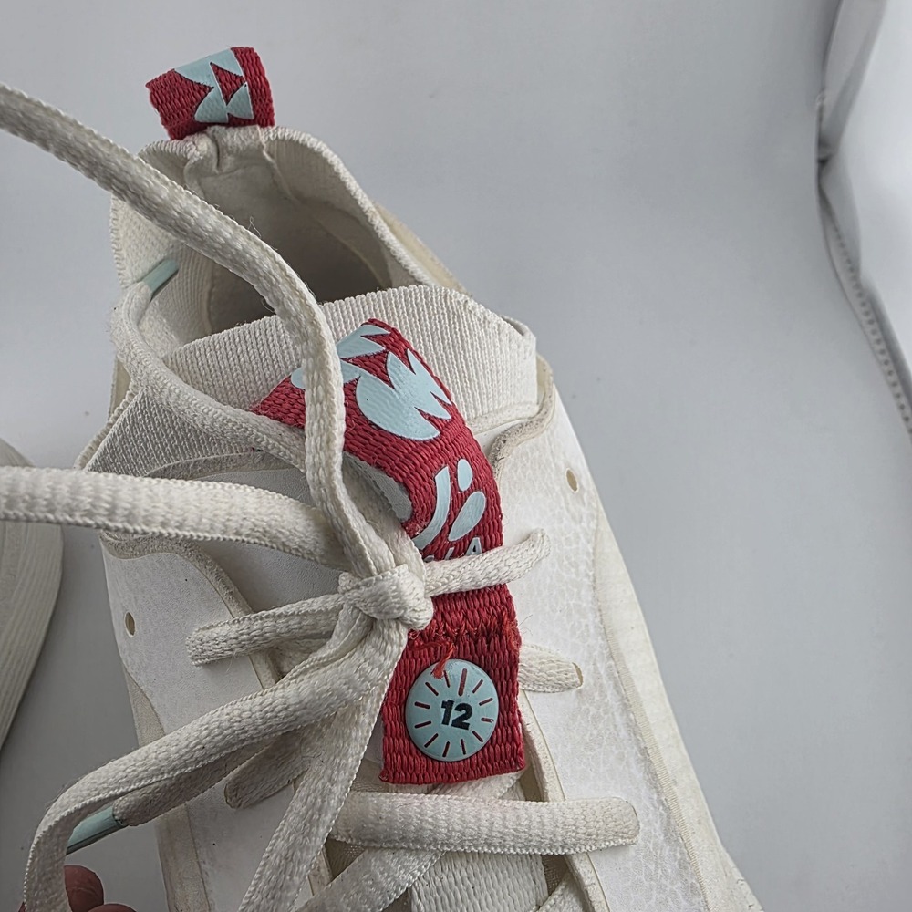 BALA Flow White, great shoes for Nursing Womens Sizw  Size 9 White  Used - Picture 6 of 8